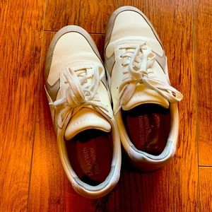 Everlane ReLeather size 8 tennis shoes in white